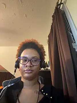 nickytheehawtie online show from February 2026 11:51:01 PM