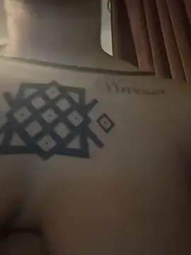 nickytheehawtie online show from March 2026 05:03:01 PM