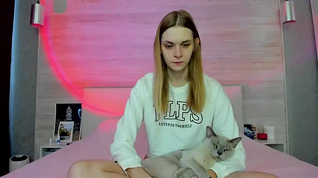 molly hunt  online show from April 2026 04:41:02 AM