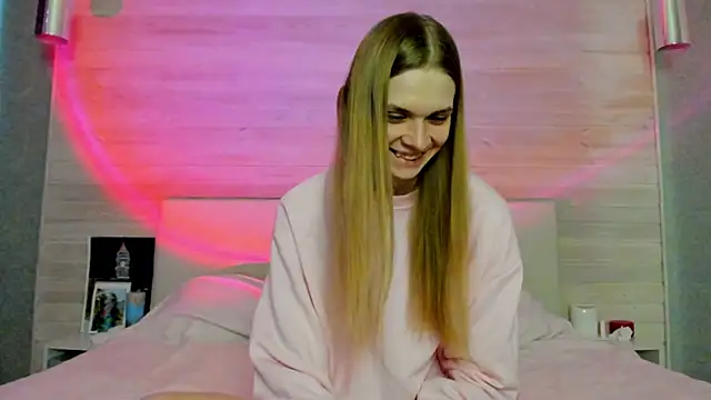 molly hunt  online show from February 2026 03:40:01 AM