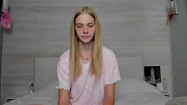 Snapshot of molly_hunt_ chatting on September 2025 03:23:02 AM molly hunt online show from September 2025 03:23:02 AM