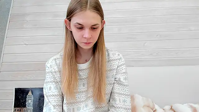 Snapshot of molly_hunt_ chatting on February 2025 02:57:01 AM molly hunt online show from February 2025 02:57:01 AM