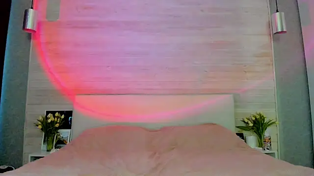 molly hunt  online show from March 2026 05:07:01 AM