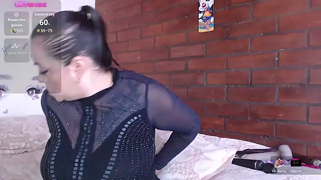 LIila28six online show from February 2026 02:28:02 PM