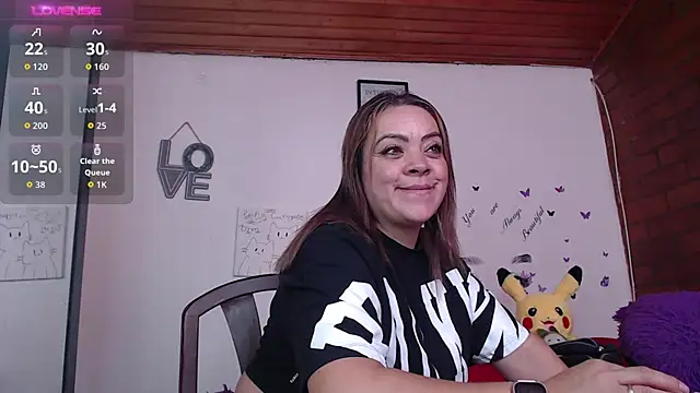 LIila28six online show from November 2025 07:03:01 PM