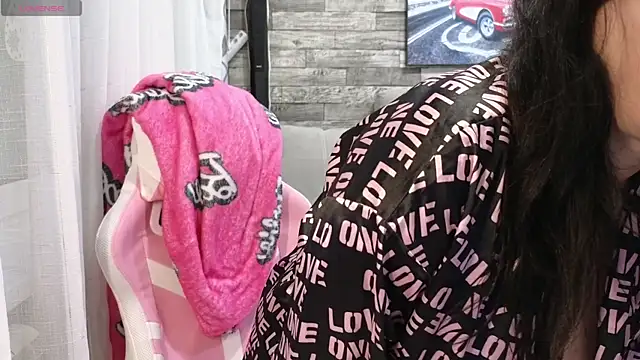 Vika loves you online show from November 2025 02:28:02 PM