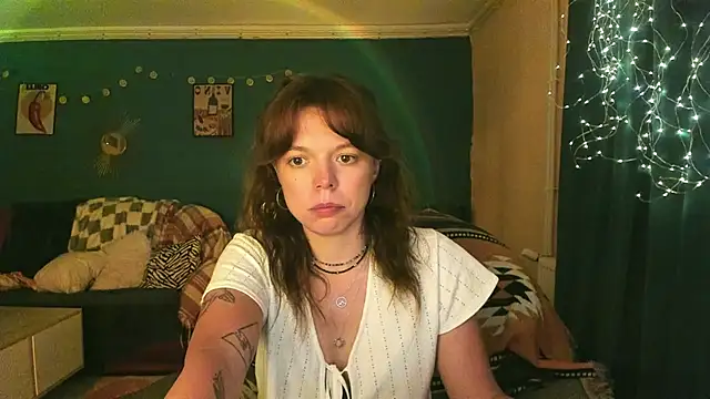 Snapshot of ClancyMorissey chatting on May 2026 06:09:01 PM ClancyMorissey online show from May 2026 06:09:01 PM