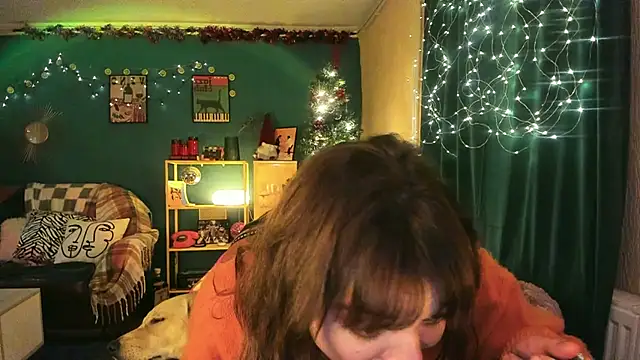 ClancyMorissey online show from December 2025 07:08:02 PM