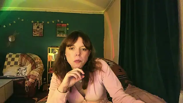 ClancyMorissey online show from November 2025 07:14:01 PM