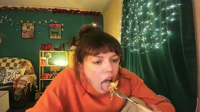 ClancyMorissey online show from December 2025 06:52:01 PM