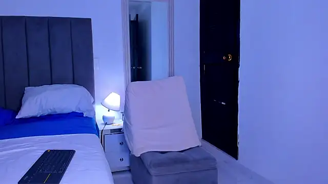 ethan brown  online show from October 2025 03:40:02 AM