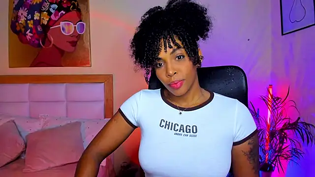 AitanaBrown  online show from February 2026 09:25:02 PM