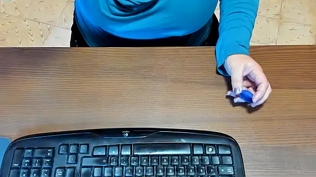 NikkiHolland online show from October 2025 08:01:02 AM