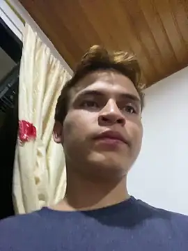Snapshot of Leon_Wild chatting on April 2026 03:09:02 AM Leon Wild online show from April 2026 03:09:02 AM