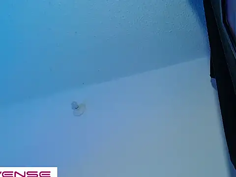 Snapshot of Leon_Wild chatting on April 2026 02:24:02 AM Leon Wild online show from April 2026 02:24:02 AM