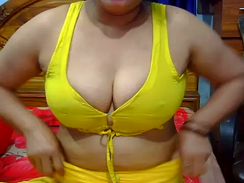 Daneldayna online show from July 2026 04:51:01 PM
