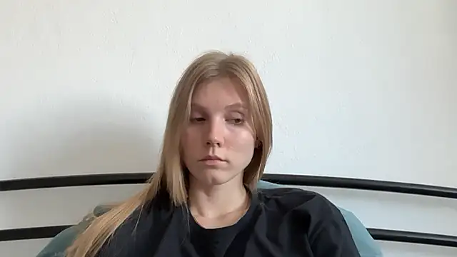 Snapshot of MaryMiton chatting on June 2026 11:59:02 AM MaryMiton online show from June 2026 11:59:02 AM