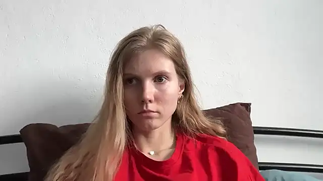 Snapshot of MaryMiton chatting on May 2026 08:56:02 AM MaryMiton online show from May 2026 08:56:02 AM