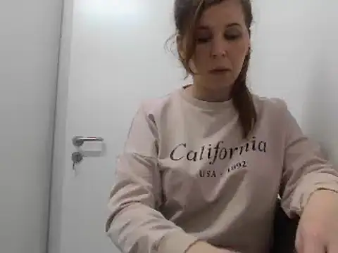 Snapshot of loveis007 chatting on February 2025 08:25:02 PM loveis007 online show from February 2025 08:25:02 PM