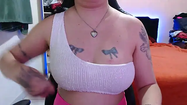 Snapshot of Ta_maravilhosaaa chatting on January 2025 11:32:02 PM Ta maravilhosaaa online show from January 2025 11:32:02 PM