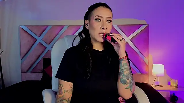  kelly hous36 online show from April 2026 01:15:02 PM