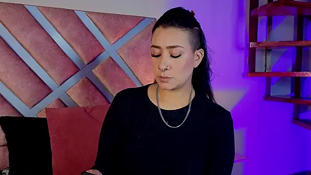  kelly hous36 online show from April 2026 12:31:02 PM