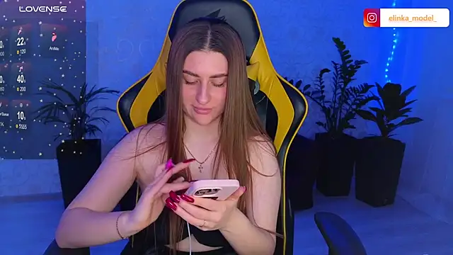 Elishka  online show from February 2025 10:42:02 PM