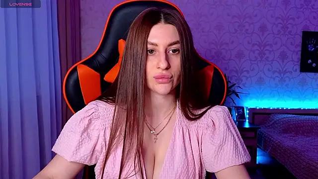 Elishka  online show from March 2026 04:39:01 PM