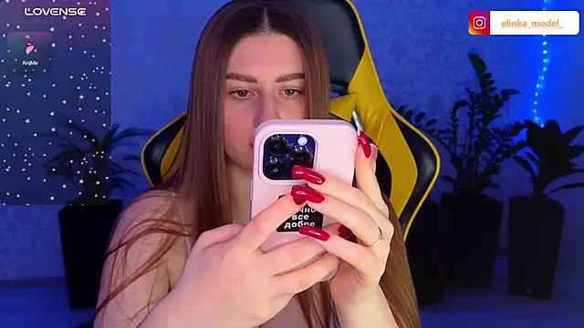 Elishka  online show from February 2025 06:12:01 PM