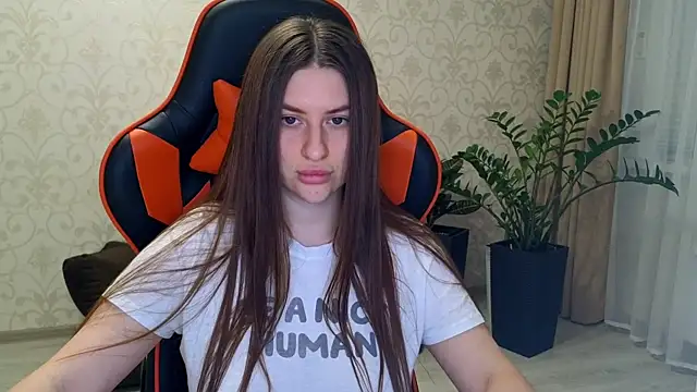 Elishka  online show from November 2025 10:25:01 PM