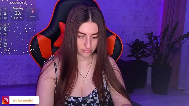 Elishka  online show from October 2025 07:48:02 PM