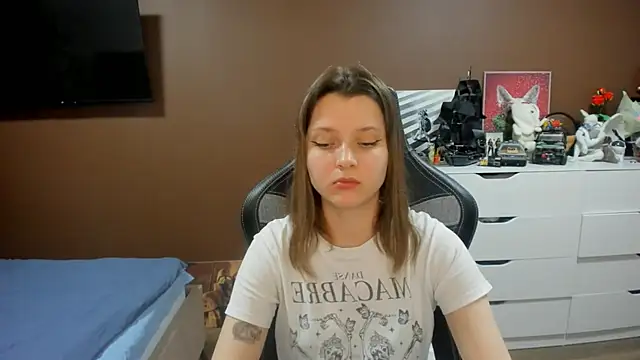 SoniNesti online show from July 2026 03:04:01 PM