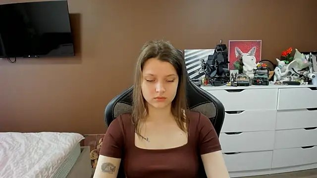 SoniNesti online show from June 2026 02:33:01 PM