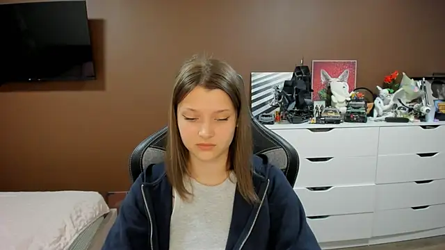 SoniNesti online show from May 2026 02:24:02 PM