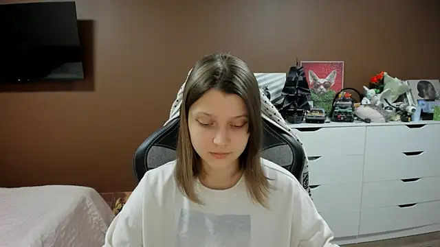 SoniNesti online show from April 2026 04:37:01 PM