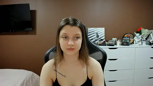 SoniNesti online show from March 2026 02:33:02 PM