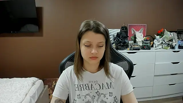 SoniNesti online show from May 2026 02:27:02 PM