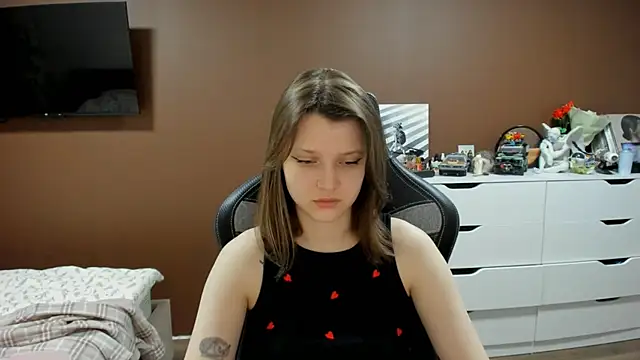 SoniNesti online show from April 2026 02:46:02 PM