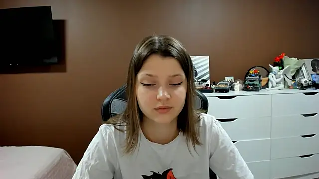 SoniNesti online show from March 2026 03:09:01 PM