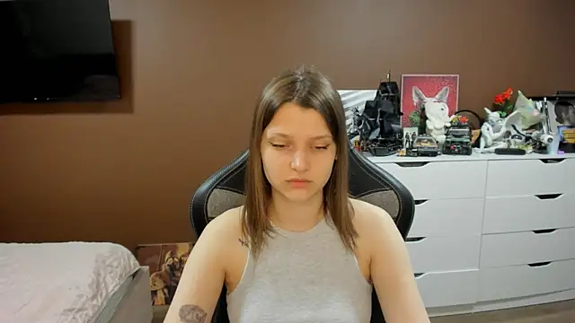 SoniNesti online show from May 2026 03:29:02 PM