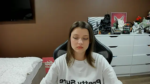 SoniNesti online show from July 2026 03:18:02 PM
