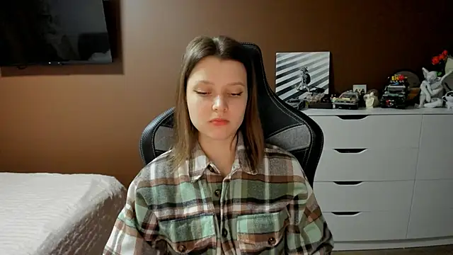 SoniNesti online show from March 2026 02:32:01 PM