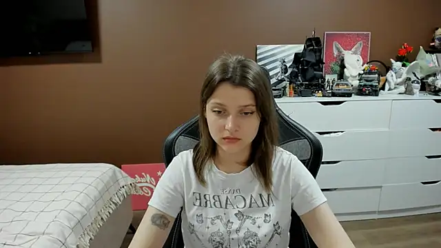 SoniNesti online show from July 2026 03:41:02 PM