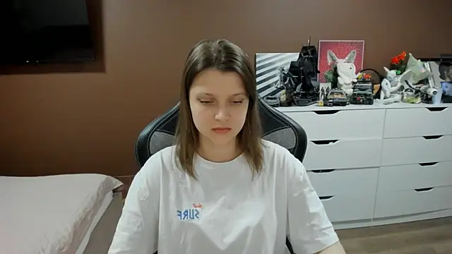 SoniNesti online show from May 2026 02:43:01 PM