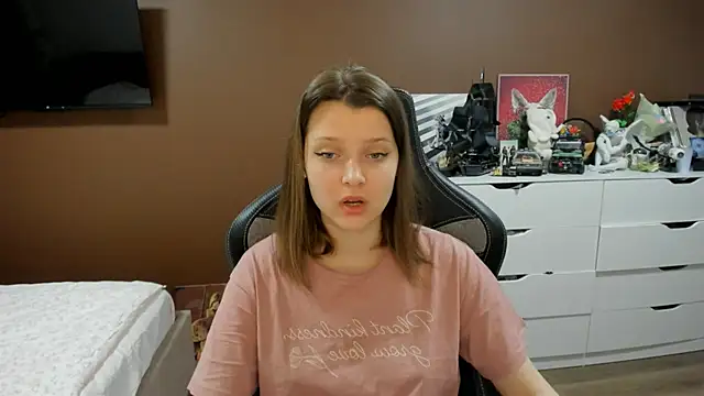 SoniNesti online show from May 2026 03:43:02 PM