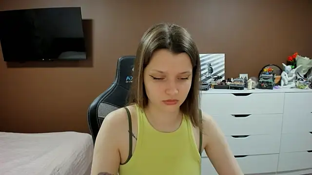 SoniNesti online show from March 2026 04:22:02 PM