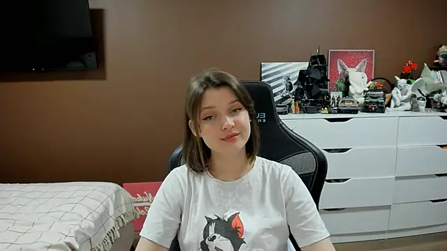 SoniNesti online show from July 2026 02:58:02 PM