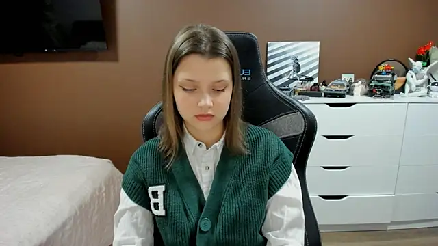 SoniNesti online show from March 2026 02:23:01 PM