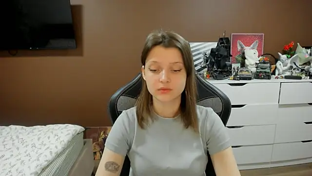 SoniNesti online show from June 2026 04:05:02 PM