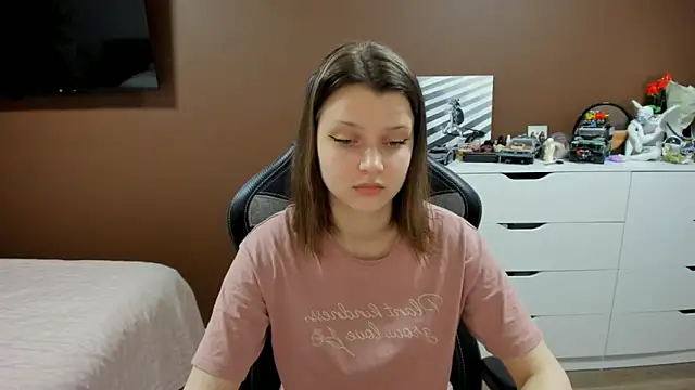 SoniNesti online show from March 2026 03:13:01 PM